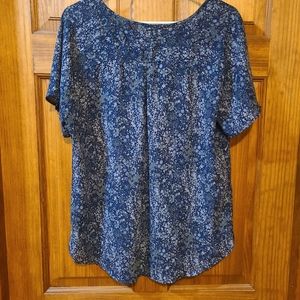 Violet + Claire Blue Floral Dress Shirt. Size XL
